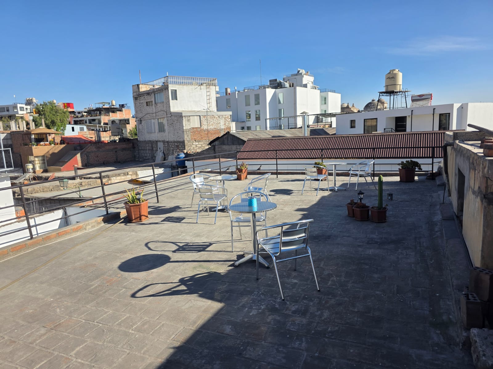 Terraza compartida de La Maison San Lázaro